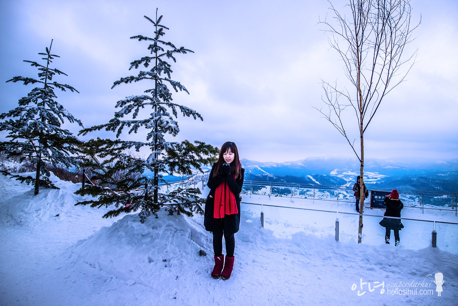 Девушки с хоккайдо очаровательны. Остров Хоккайдо зимой. Хоккайдо Япония зима. Хоккайдо люди. Япония Хоккайдо зимой.
