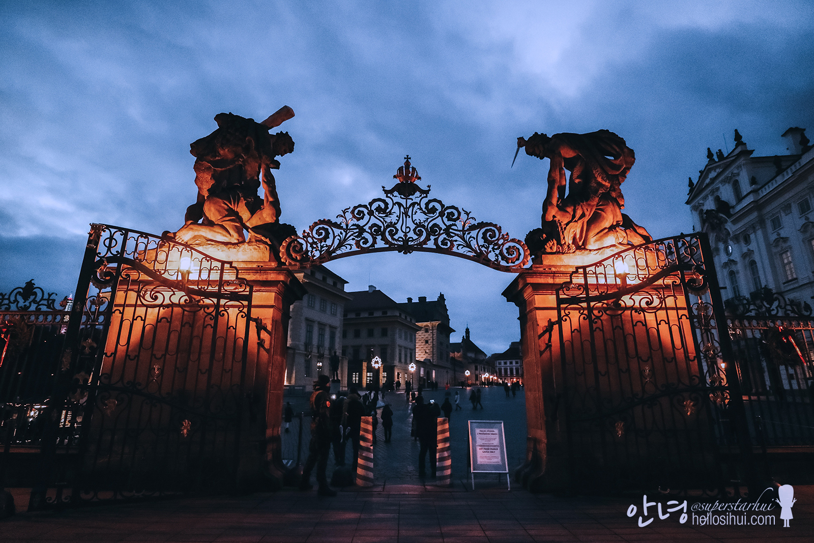EUROPE 2018/2019 DAY 6: Prague Castle